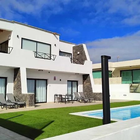 Seascape Heated Pool Air Con View Adult Only Apartment Corralejo Exterior photo