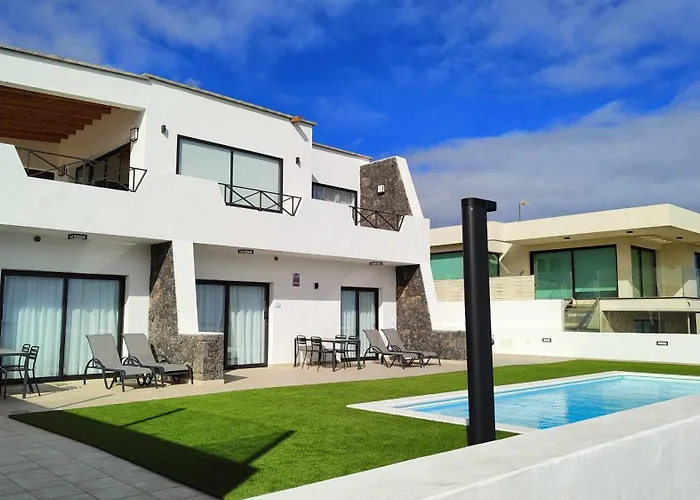 Seascape Heated Pool, Air-Con, View, Adult Only